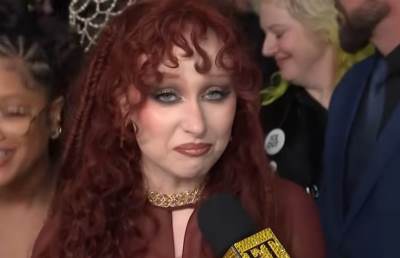  Čapel Roan šokirala na dodjeli Gremi nagrada 