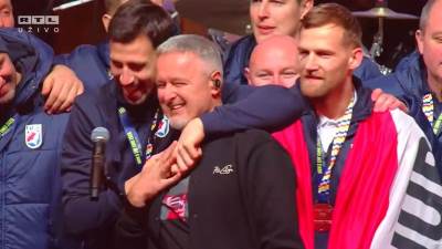  Rukometaši Hrvatske dočekani u Zagrebu uz Tompsona 