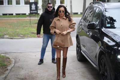  U kom stanu u centru Beograda je živela Ceca pre udaje? 