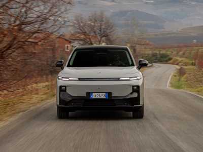  Šta je B10 Hybrid EV 