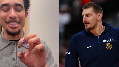  Džared Mekejn lakira nokte 