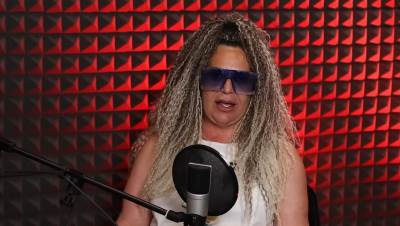  Stoja se povlači sa estrade 