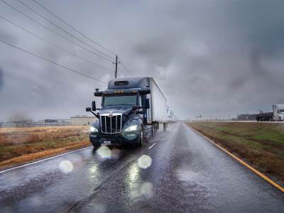  Autonomni kamioni prelaze 1.600 km bez pauze i vozača 