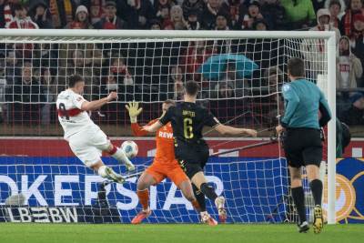  Ermedin Demirović gol na utakmici Štutgart Keln 