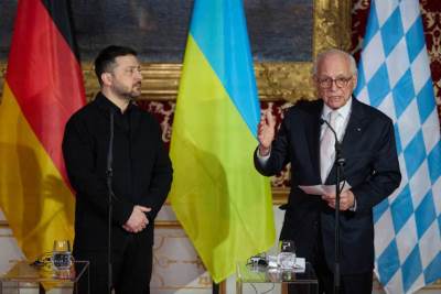  Zelenski primio nagradu, pa izvrijeđao Orbana 