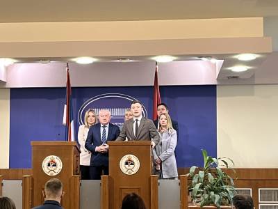  Posebne sjednice NSRS o mljekarstvu i Vladi 