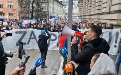  Sarajevom: Okončan peti dan protesta 