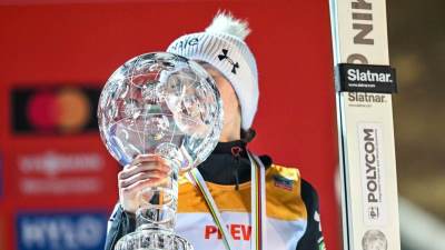  Nika prevc osvojila svjetski kup u ski skokovima 