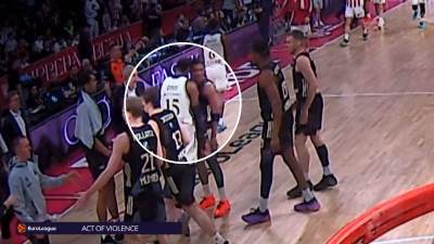  Crvena zvezda Bajern Ebuka Izundu udario igrača Bajerna  