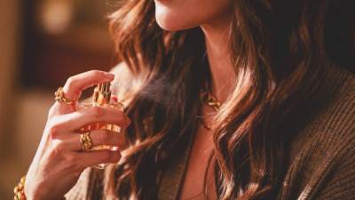  Nikad ne stavljajte parfem na vrat 