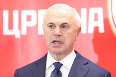  Pari sen žermen želi Vasilija Kostova iz Zvezde 