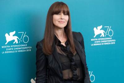  Poznate glumice sa velikim stopalima 