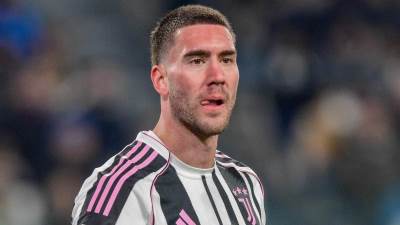  Juventus nudi novi ugovor dusanu vlahovicu 