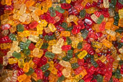  ukradeno 15 tona gumenih bombona 