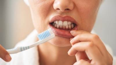  Krvarenje desni uzrok vitamin c 