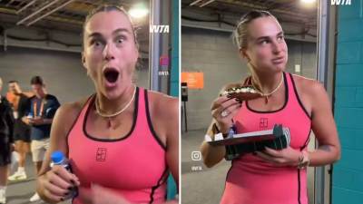 Arina Sabalenka jede hot dog od 100 dolara  