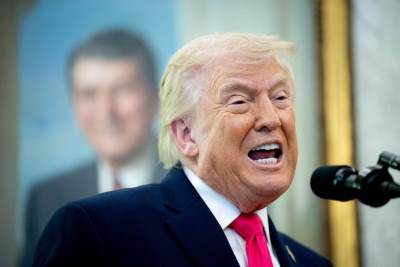  Tramp dobio misteriozan poklon od Irana 