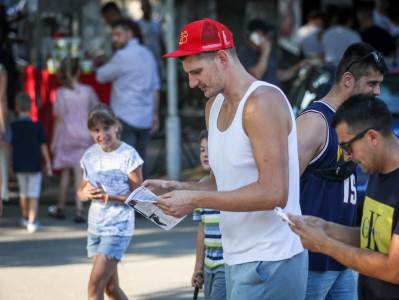  Nikola Jokić u Minions kroksicama 