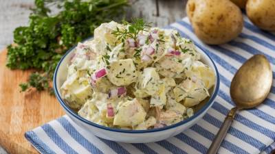 Krompir salata na mediteranski način 