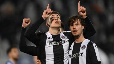  Andrej Kostić potpisuje za Milan 