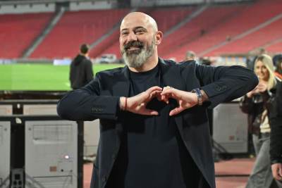  Dejan Stanković priključio sedam omladinaca prvom timu Crvene zvezde 