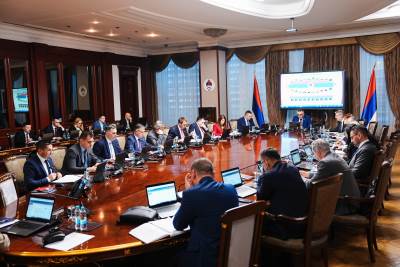  Vlada RS donijela odluku: "Odričemo se 10 feninga po litru goriva" 