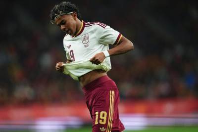  Lamina Jamala vrijeđali na utakmici protiv Egipta 