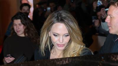  Šta je sve na licu operisala anđelina džoli 