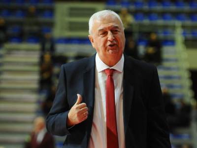  Dragan Šakota ostaje trener AEK-a 
