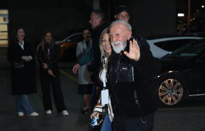  stara slika dine merlina sa suprugom i bebom 