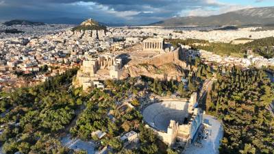  Kako je Akropolj oblikovao evropsku kulturu i demokratiju? 