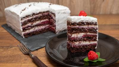  Čokoladna torta sa malinama recept 