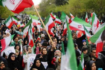  Iranci formirali "ljudske lance" na mostovima širom zemlje 