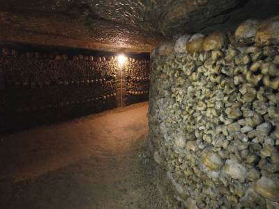  ponovo otvorene pariske katakombe 