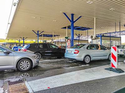  Više od 3.000 ljudi vraćeno sa granice 