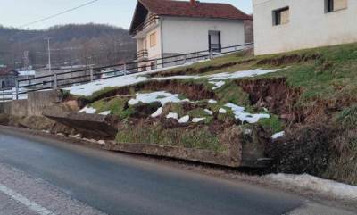  Klizište u Gračanici ugrožava porodičnu kuću 