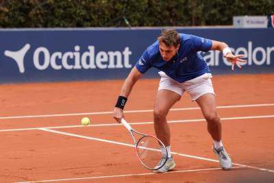  hamad medjedovic u polufinalu turnira u barseloni  