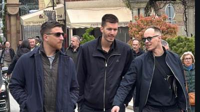  Filip Petrušev na sahrani Duška Vujoševića 