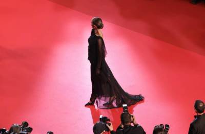  Manekenka Rouzi Hantington Vajtli doživjela bankrot, pa se jedva izvukla iz kandži depresije 