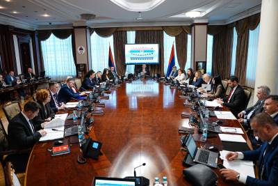  Nove odluke Vlade RS: Posao za 500 djece poginulih boraca, veća prava za pacijente i nepromijenjene školarine 