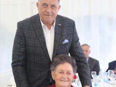  Umrla majka Milorada Dodika 