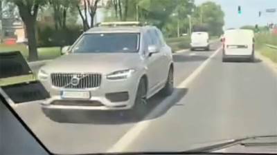  Tri auta vozila u kontra smjeru na autoputu u srbiji 