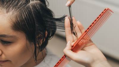  Frizure iz 90ih u modi 