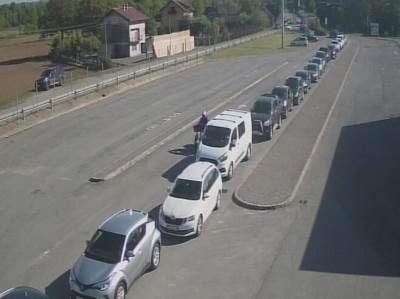  Počele prvomajske gužve: Na pojedinim prelazima čekanja znatno duža od uobičajenih 