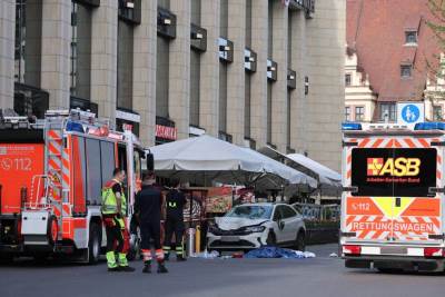  Auto ubio dve osobe u centru Lajpciga 