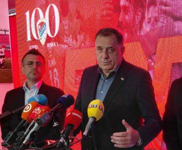  Dodik najavio izgradnju novog stadiona FK bOrac 