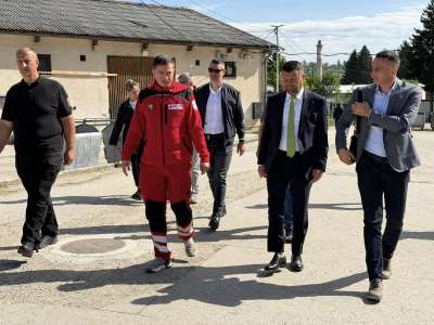 Hurtić posjetio migrante u Blažuju 