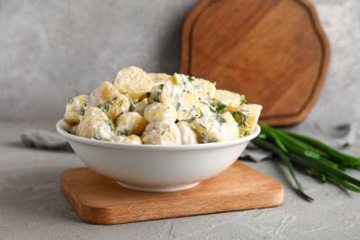  Bavarska salata sa mladim krompirom recept 
