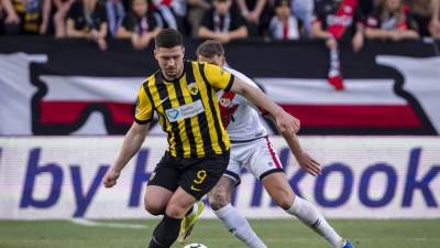  Luka Jović strielac za AEK 