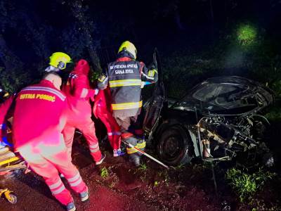  Jedna osoba povrijeđena nakon slijetanja automobila u Karanovcu 